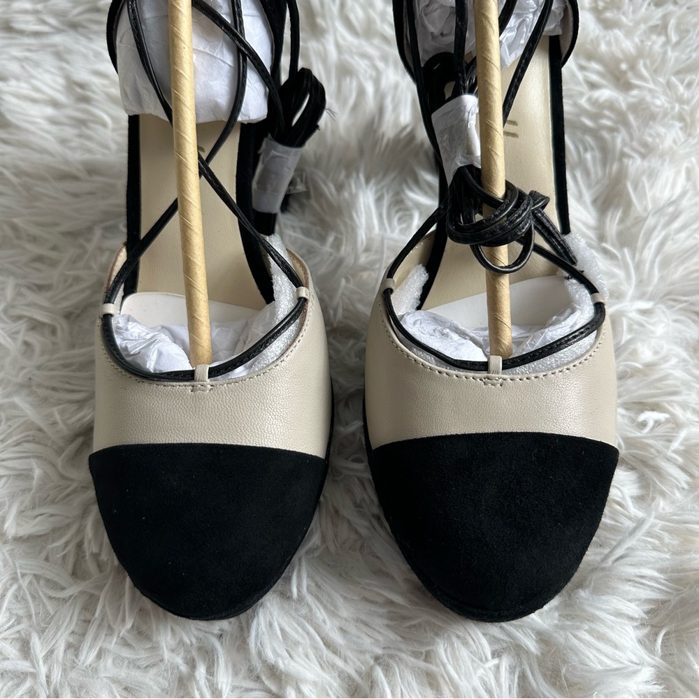 Bettye Muller Madison Tie Up Dress Pump New In Box Size 8.5 - Picture 2 of 9